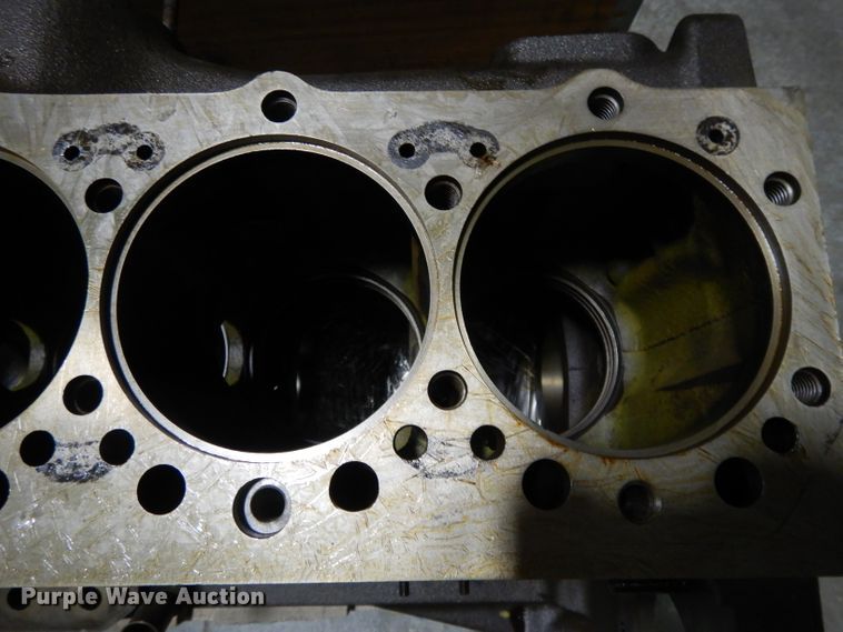 image for item DI8242 Engine block