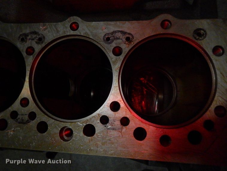 image for item DI8242 Engine block