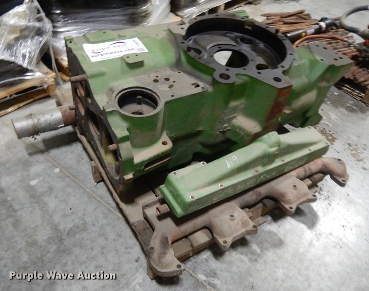 image for item DI8244 Engine parts