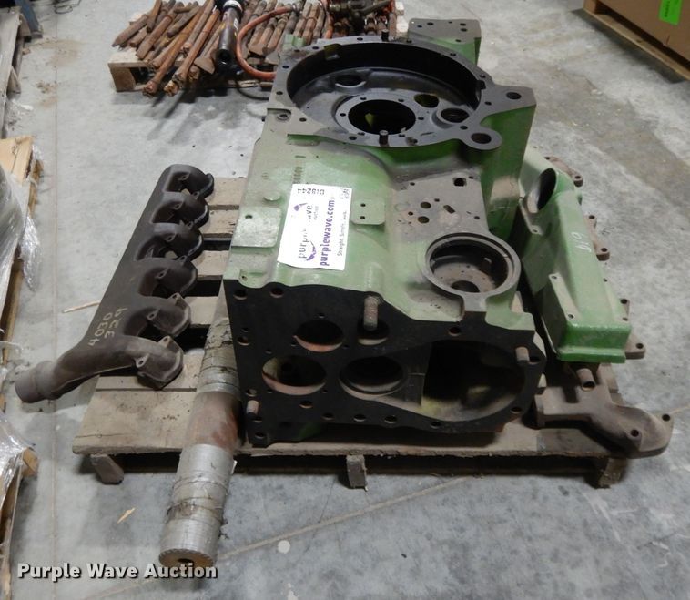 image for item DI8244 Engine parts