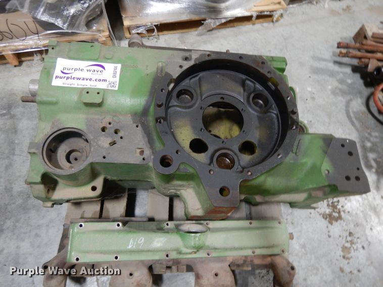 image for item DI8244 Engine parts