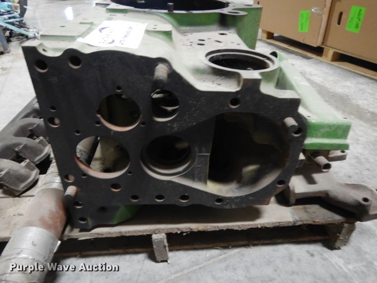 image for item DI8244 Engine parts