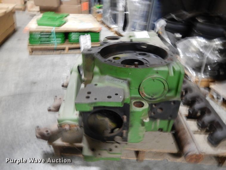 image for item DI8244 Engine parts