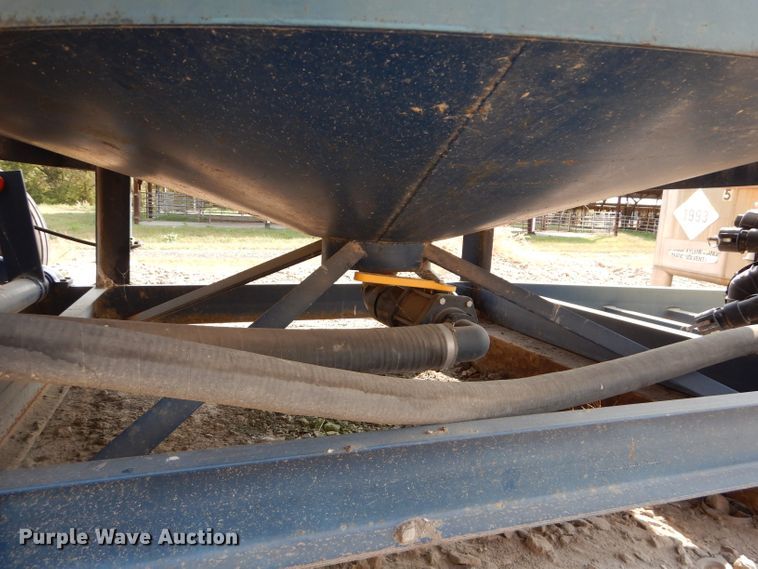 image for item DI8322 Tank trailer