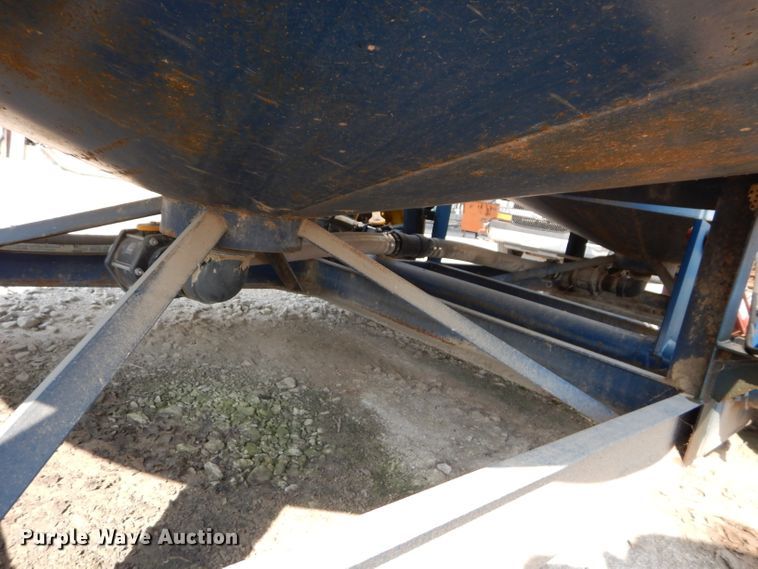 image for item DI8322 Tank trailer