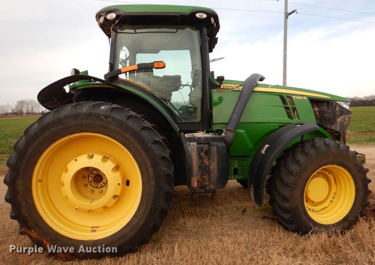 image for item DJ0361 2013 John Deere 7230R  MFWD tractor