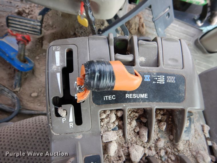 image for item DJ0361 2013 John Deere 7230R  MFWD tractor