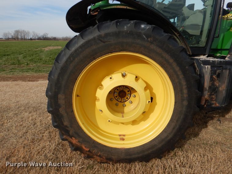 image for item DJ0361 2013 John Deere 7230R  MFWD tractor