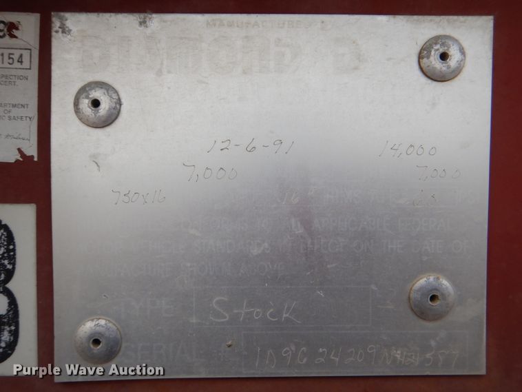 image for item DJ0760 1992 Diamond D livestock trailer