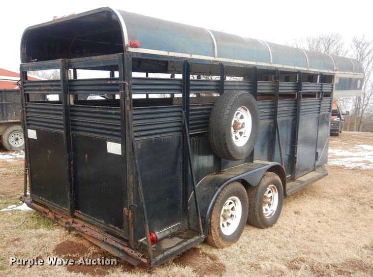 image for item DJ8579 2006 Bonanza livestock trailer
