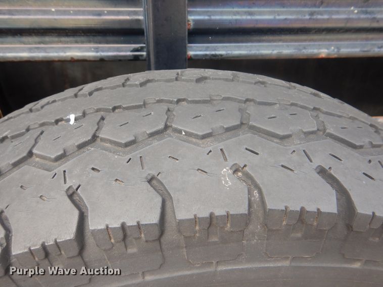 image for item DJ8579 2006 Bonanza livestock trailer