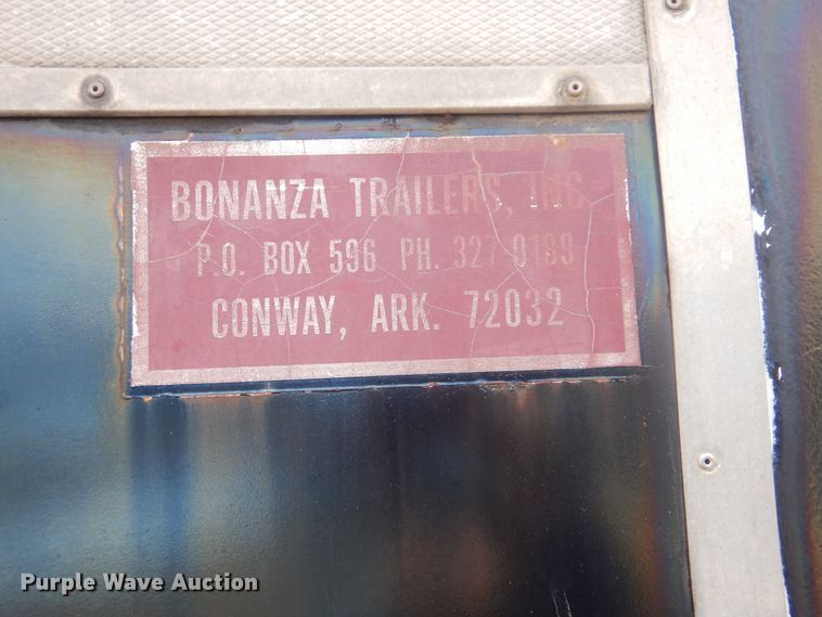 image for item DJ8579 2006 Bonanza livestock trailer