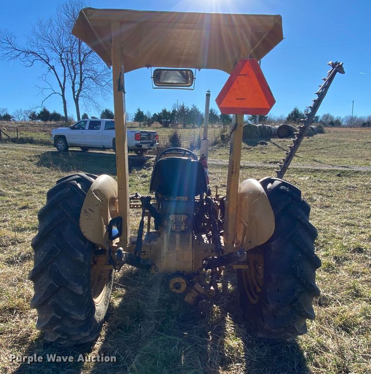 image for item EL9622 Massey-Ferguson 235  tractor