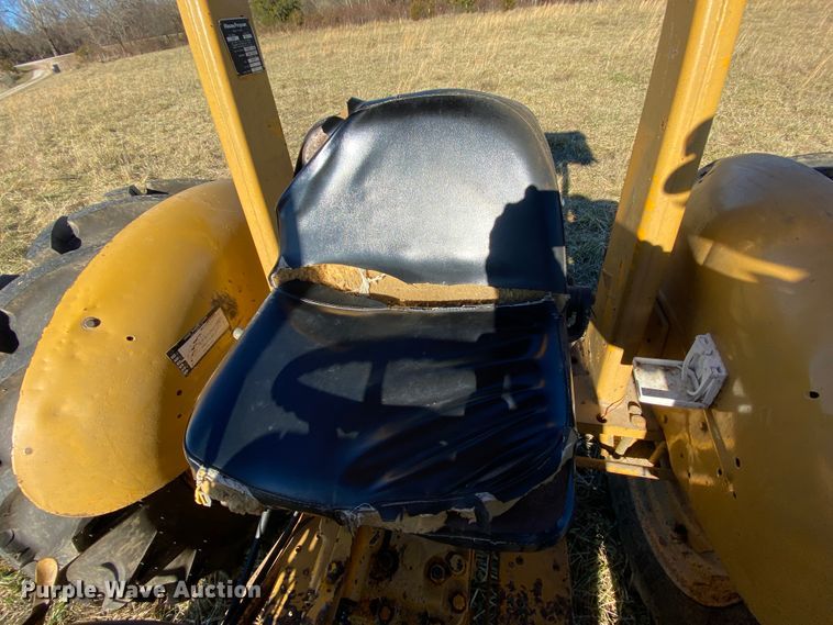 image for item EL9622 Massey-Ferguson 235  tractor