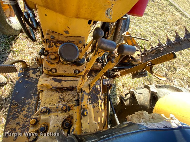 image for item EL9622 Massey-Ferguson 235  tractor