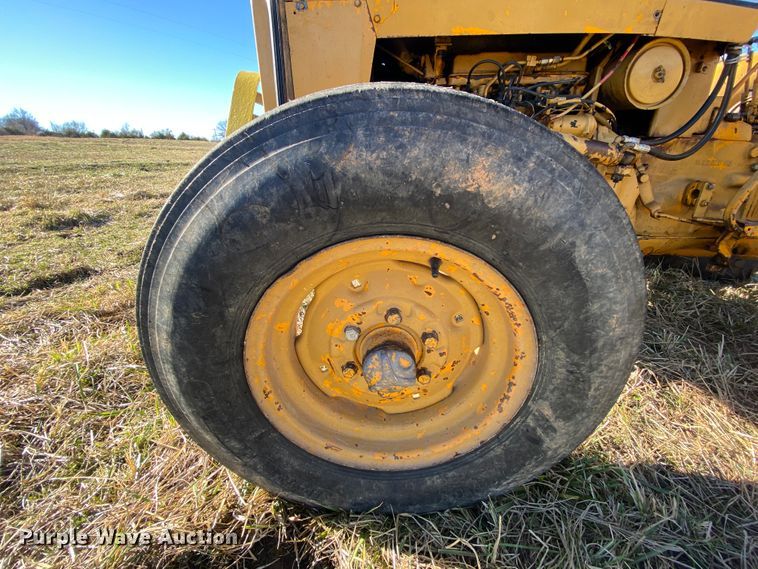 image for item EL9622 Massey-Ferguson 235  tractor