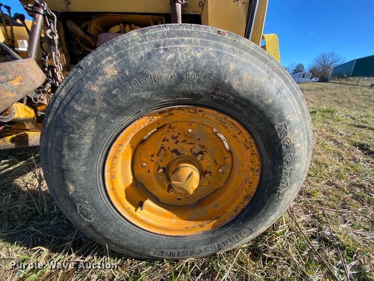 image for item EL9622 Massey-Ferguson 235  tractor