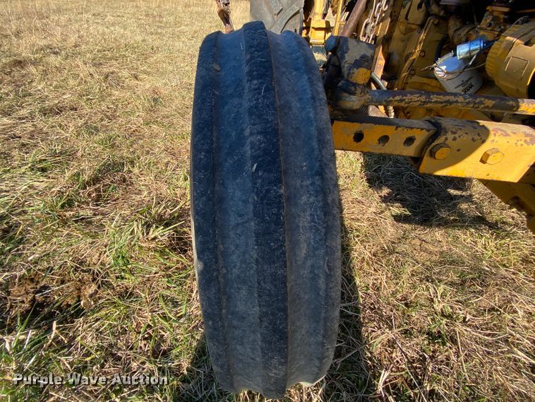 image for item EL9622 Massey-Ferguson 235  tractor