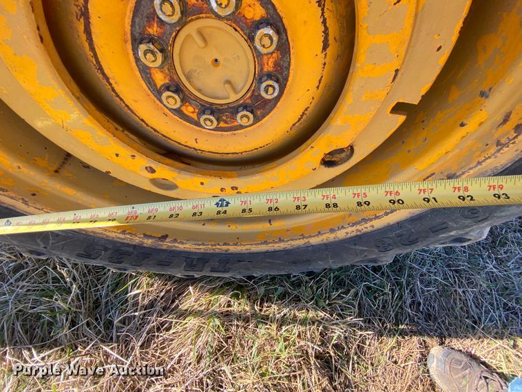 image for item EL9622 Massey-Ferguson 235  tractor