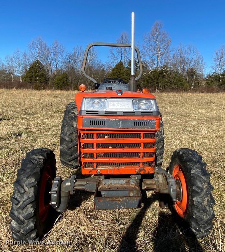 image for item EL9624 Kubota L2500  MFWD tractor