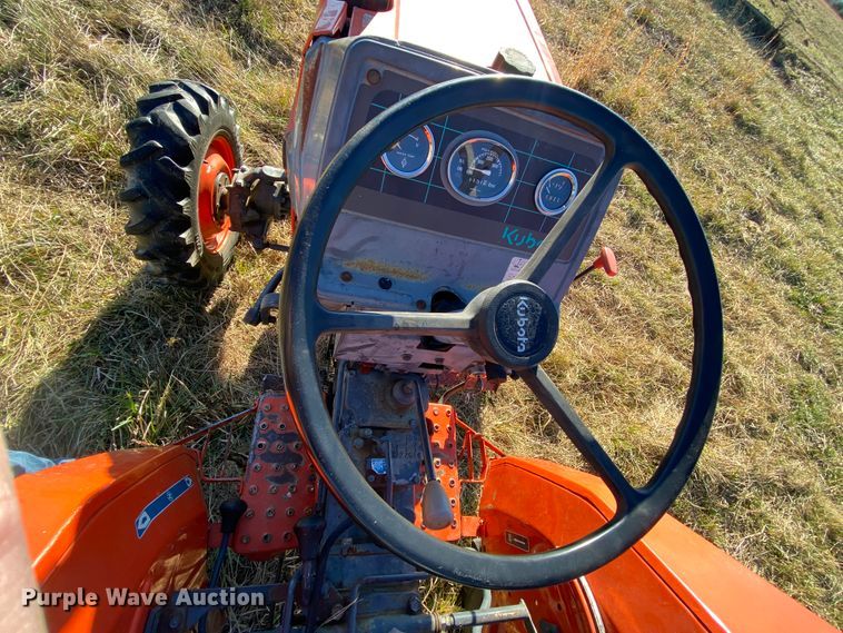 image for item EL9624 Kubota L2500  MFWD tractor