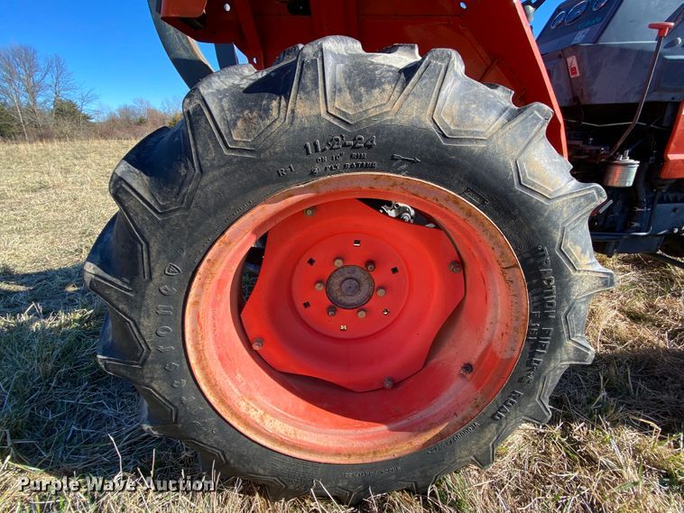 image for item EL9624 Kubota L2500  MFWD tractor