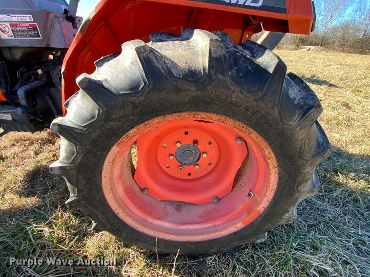 image for item EL9624 Kubota L2500  MFWD tractor