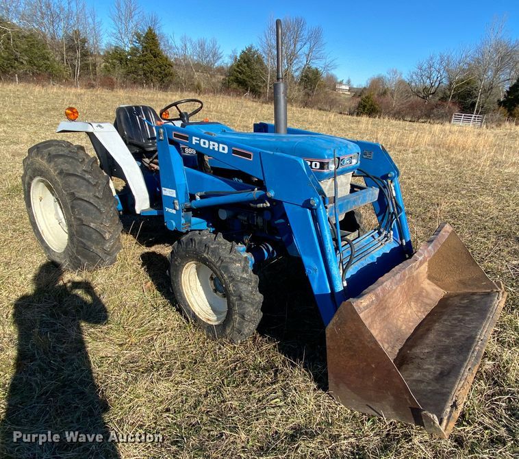 image for item EL9625 1992 Ford 1920  tractor