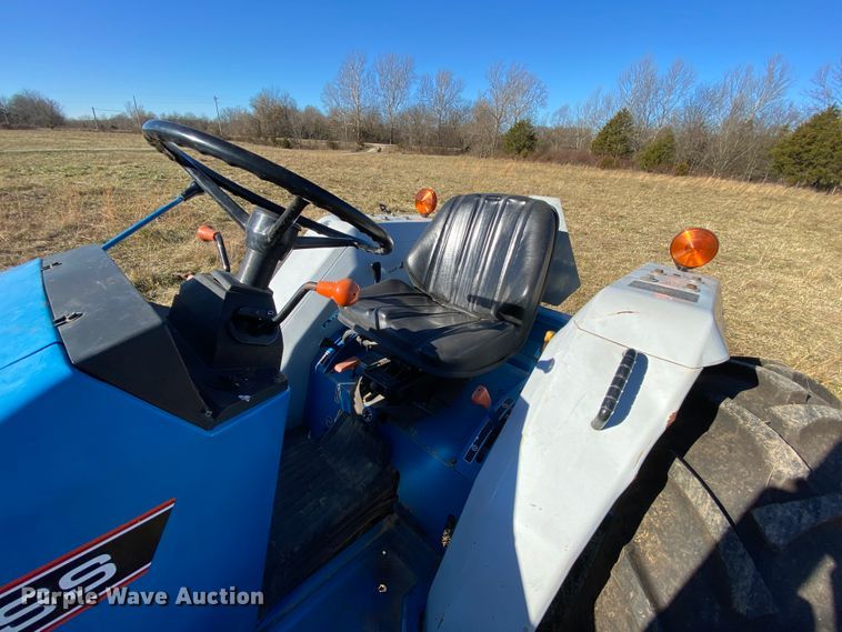 image for item EL9625 1992 Ford 1920  tractor