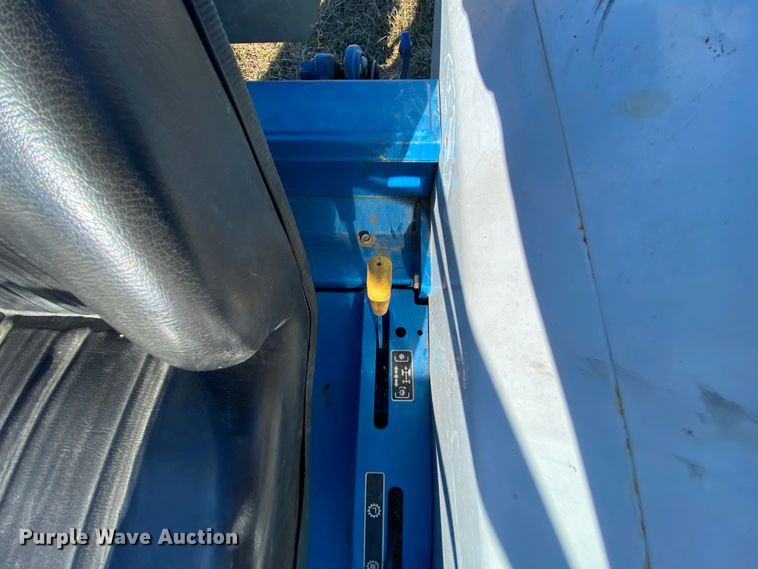 image for item EL9625 1992 Ford 1920  tractor