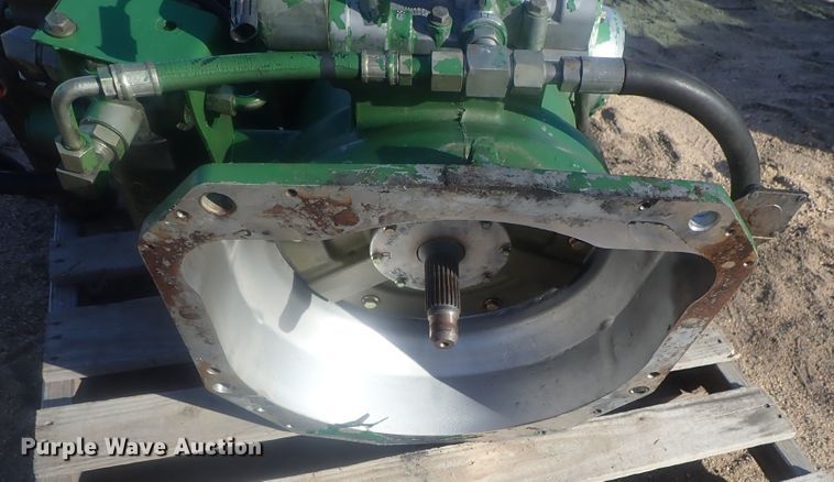 image for item HC9776 John Deere 9600 engine gearcase assembly