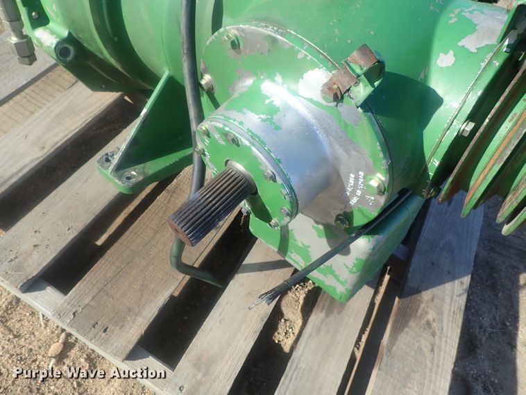 image for item HC9776 John Deere 9600 engine gearcase assembly