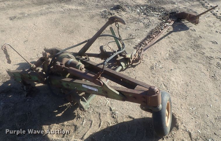 image for item HC9786 John Deere 8 sickle mower