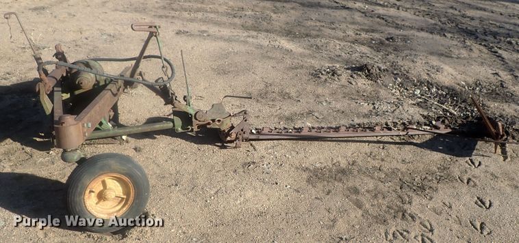 image for item HC9786 John Deere 8 sickle mower