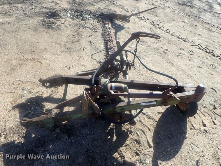 image for item HC9786 John Deere 8 sickle mower