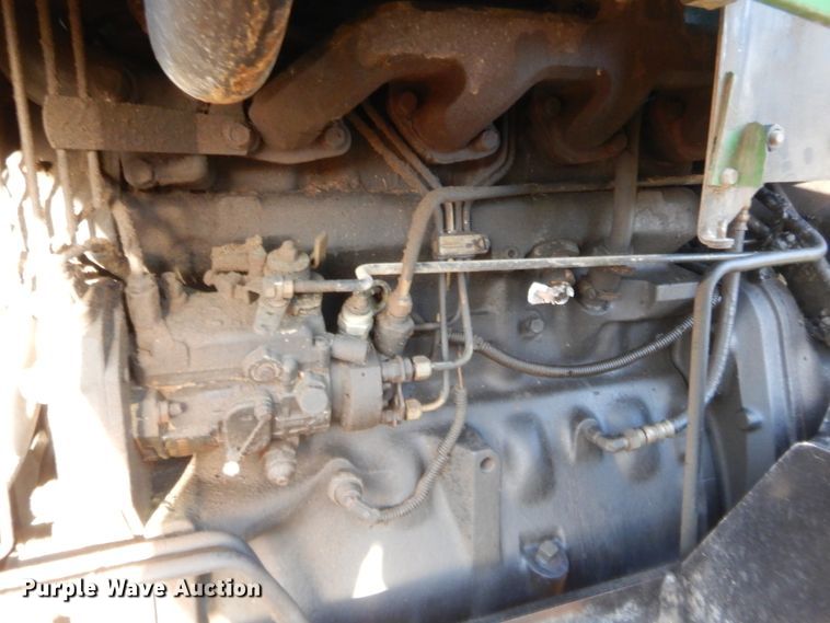 image for item HG9756 1996 John Deere 5500  tractor