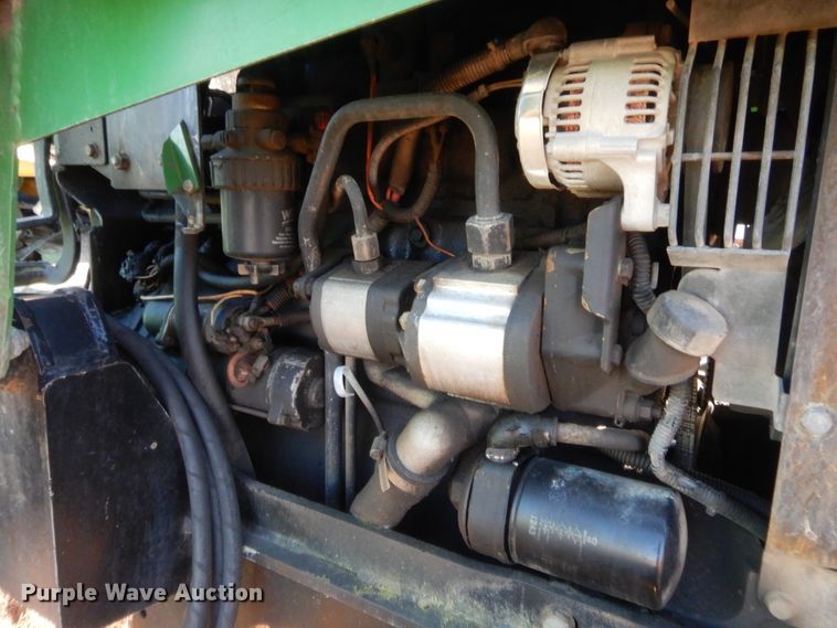 image for item HG9756 1996 John Deere 5500  tractor