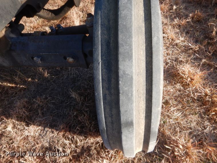 image for item HG9756 1996 John Deere 5500  tractor