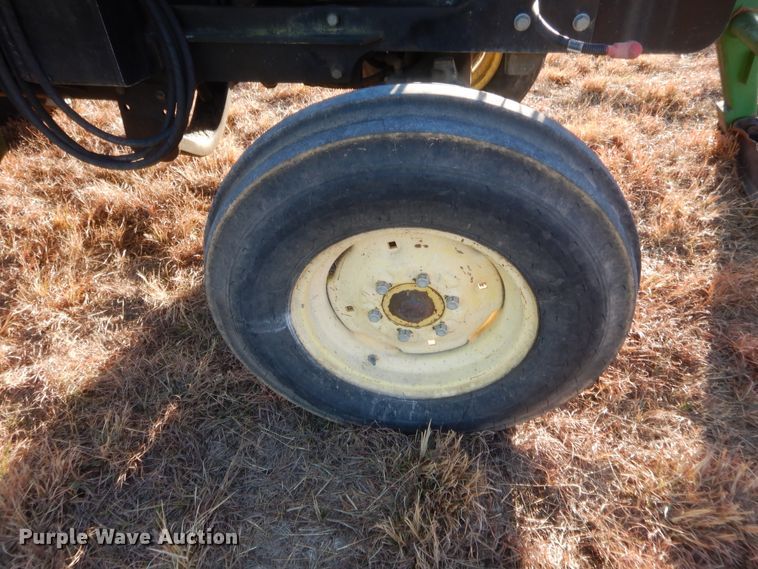 image for item HG9756 1996 John Deere 5500  tractor