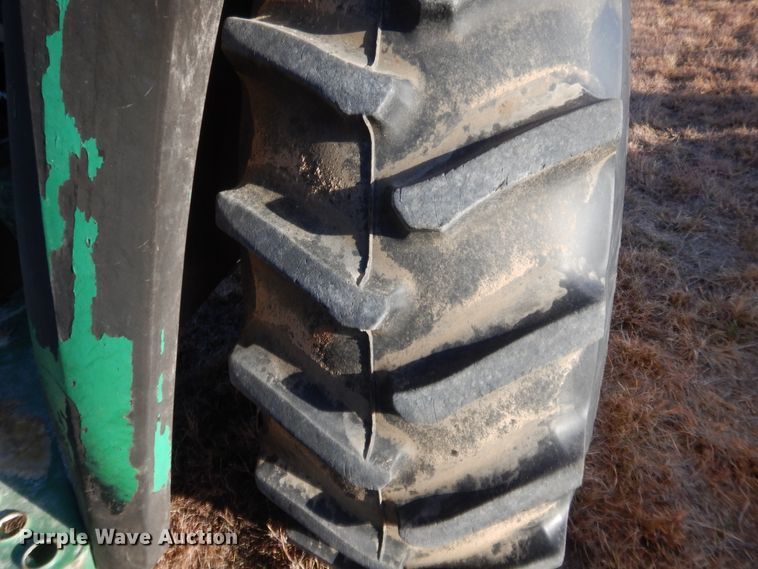 image for item HG9756 1996 John Deere 5500  tractor