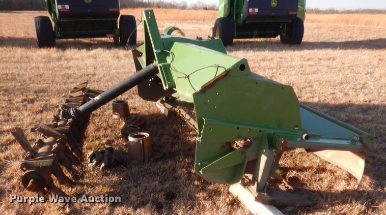 image for item HG9757 Krone Big M 400 windrower head