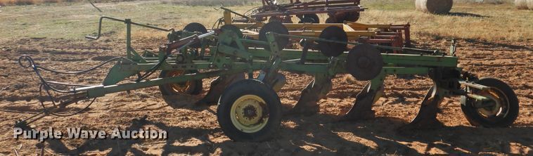 image for item HU9721 John Deere five bottom plow
