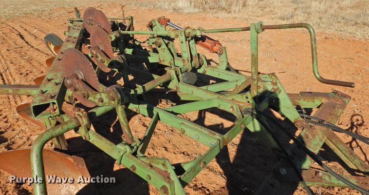 image for item HU9721 John Deere five bottom plow
