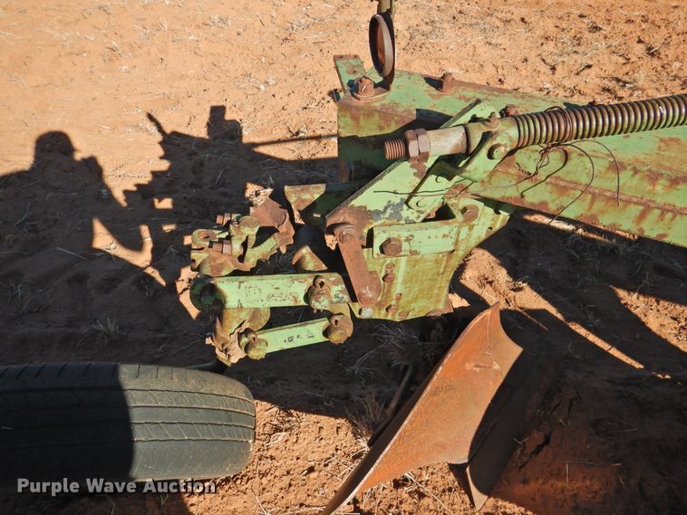 image for item HU9721 John Deere five bottom plow