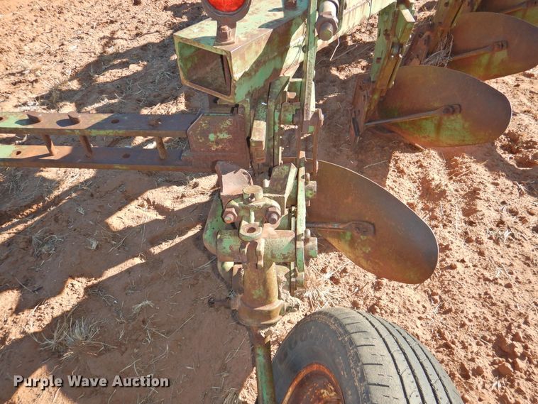 image for item HU9721 John Deere five bottom plow