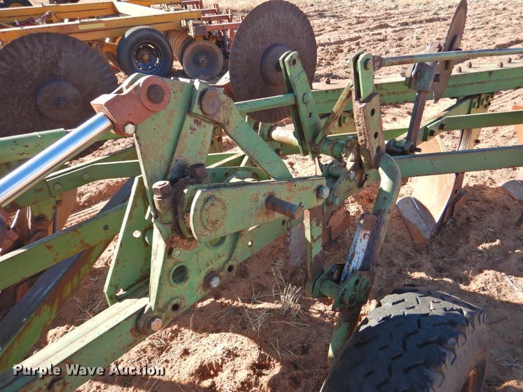 image for item HU9721 John Deere five bottom plow