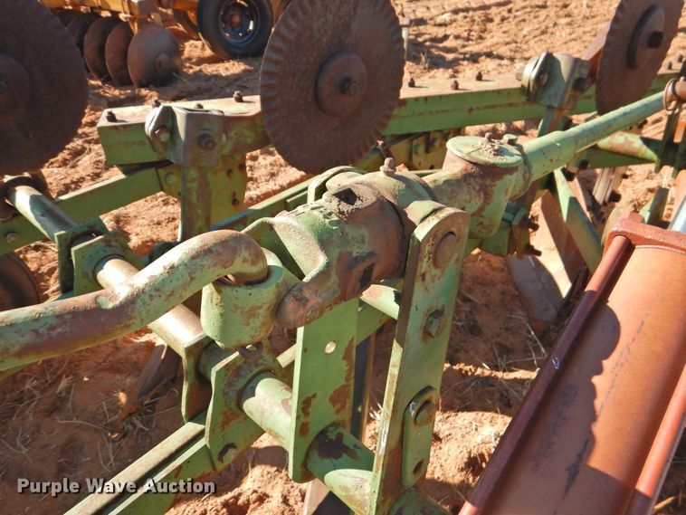 image for item HU9721 John Deere five bottom plow