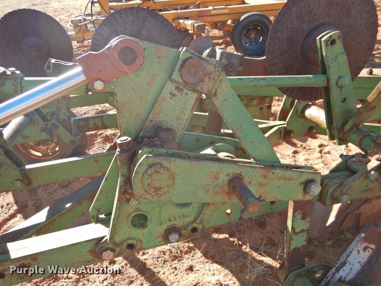 image for item HU9721 John Deere five bottom plow