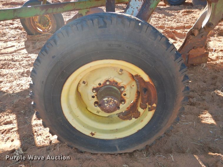 image for item HU9721 John Deere five bottom plow