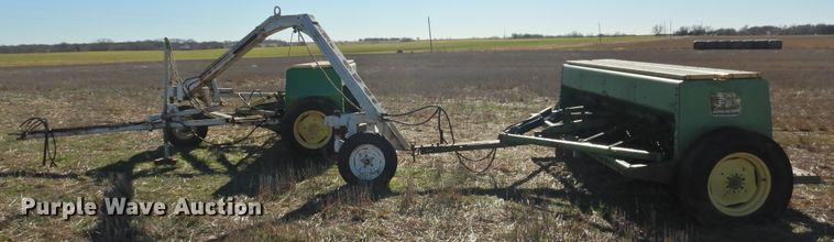 image for item HU9724 (2) John Deere 8300 grain drills